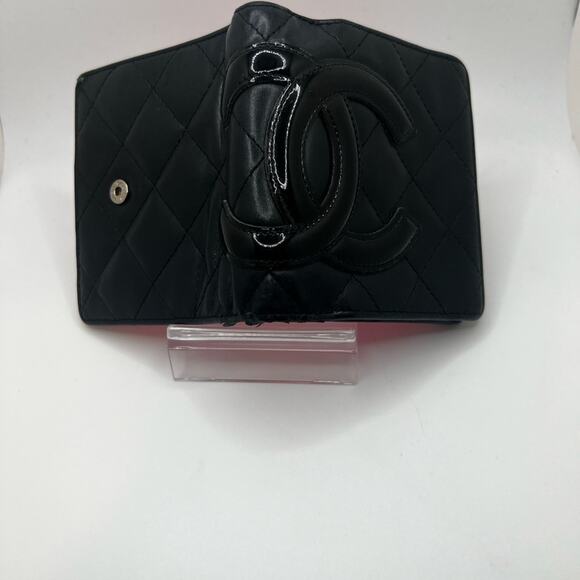 GUC Chanel Cambon Bifold Wallet - Picture 3 of 9